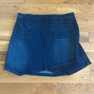 A Beautiful Soul Envelope Denim Skirt. Size B (18-20) NWT